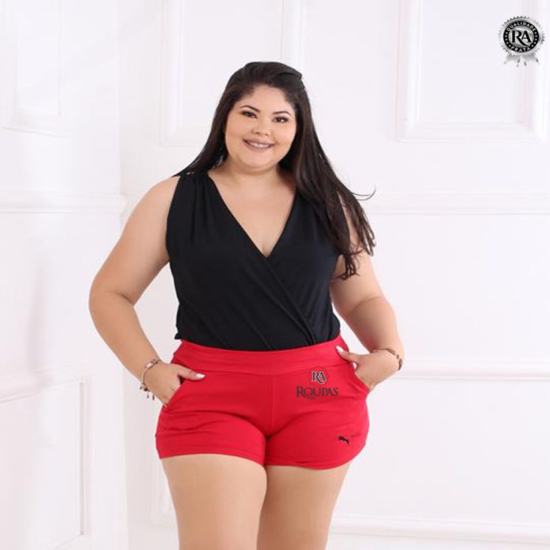 Short Feminino Plus Size Com Bolso