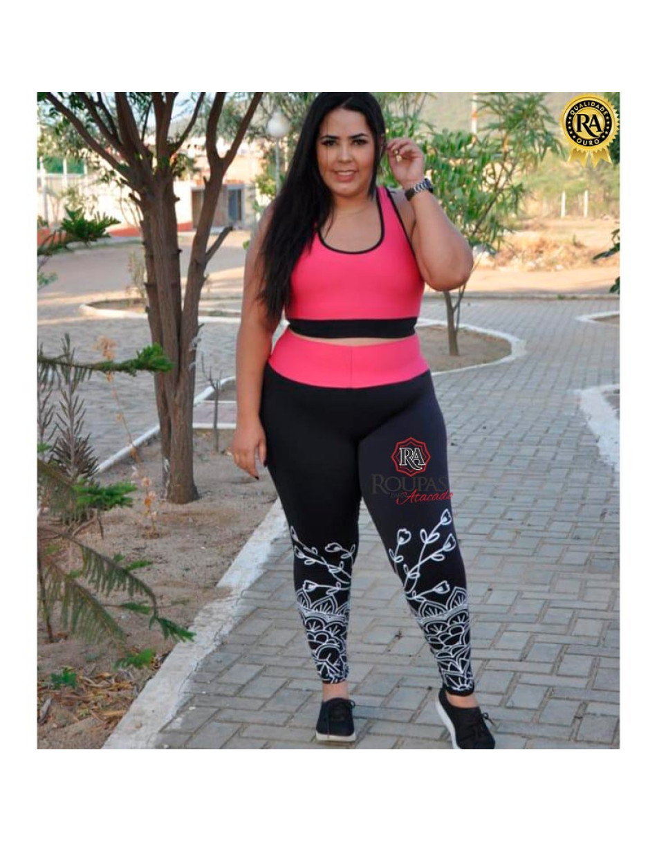 Conjunto Fitness com Detalhes Plus Size 